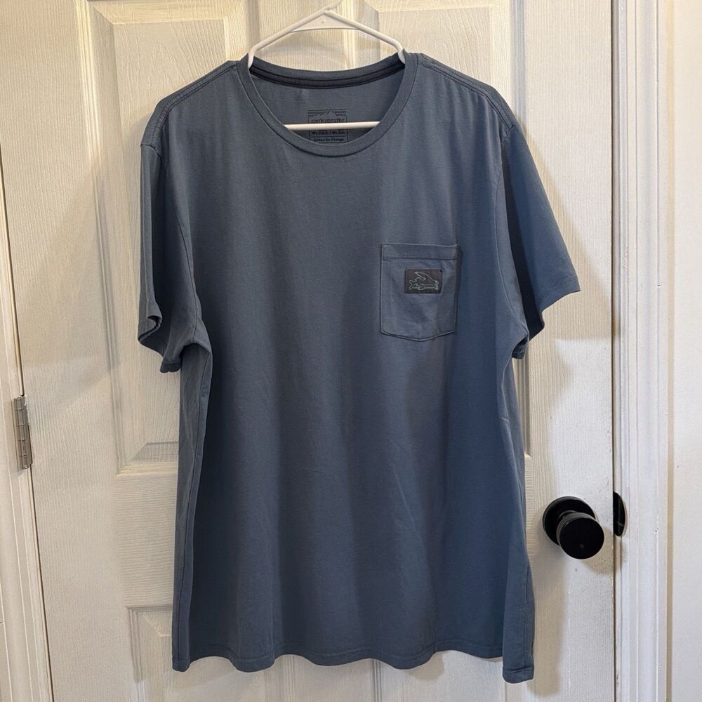 Patagonia P-6 Trout Pocket T Shirt Mens XL Blue Organic Cotton Short Sleeve Tee